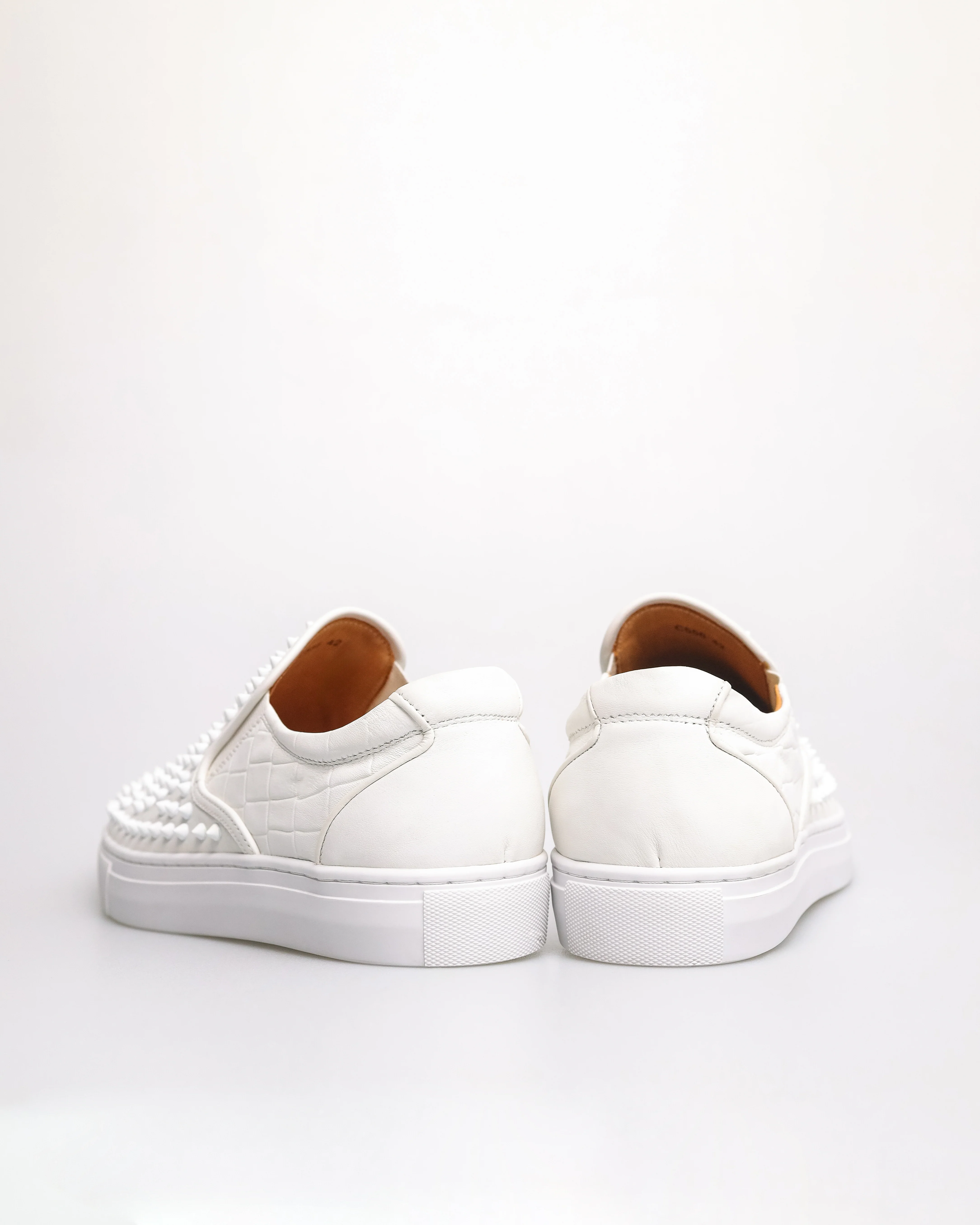 Tomaz C556 Men's Studded Sneakers - Image 7