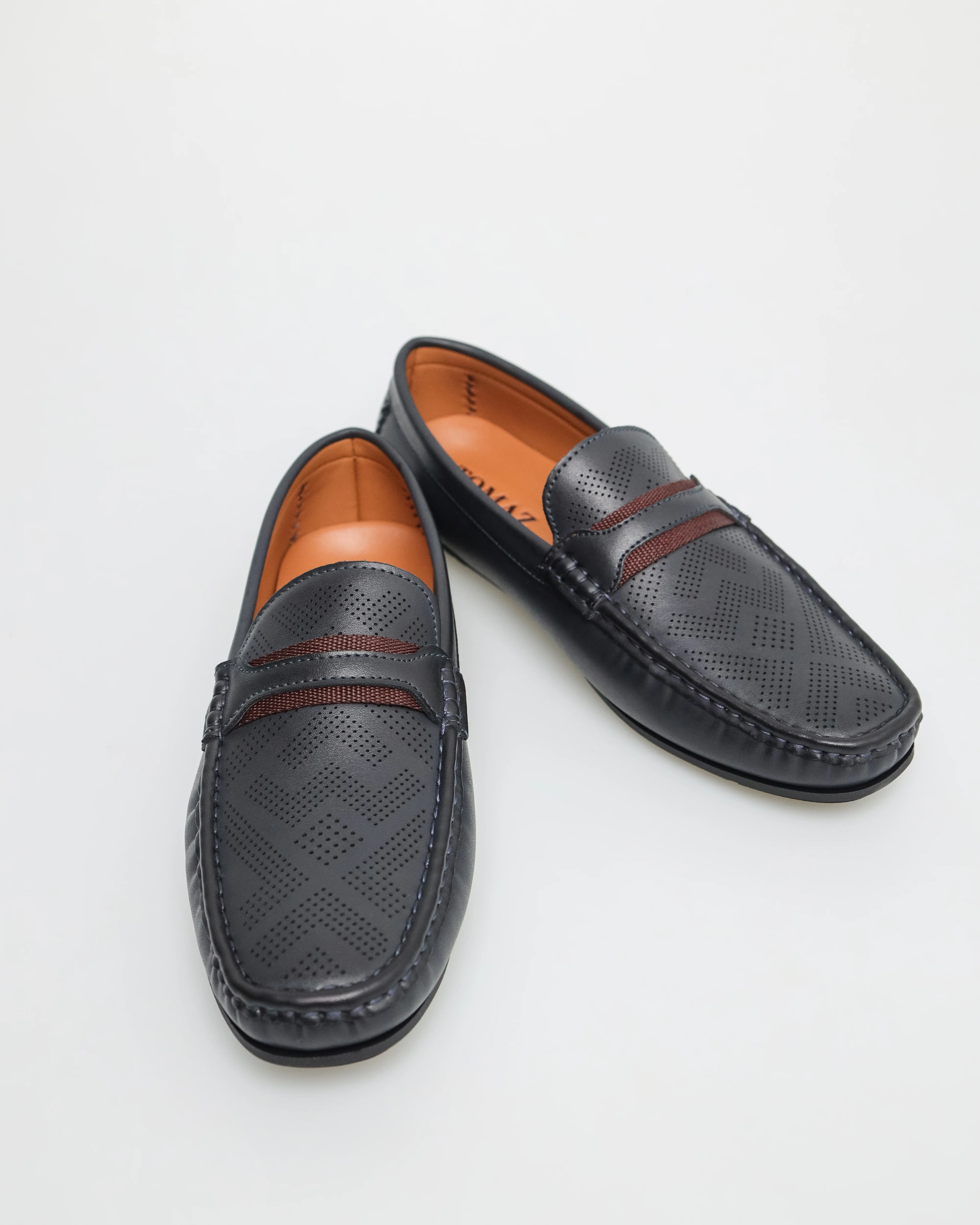 Tomaz C581 Men's Buckle Moccasins - Image 10