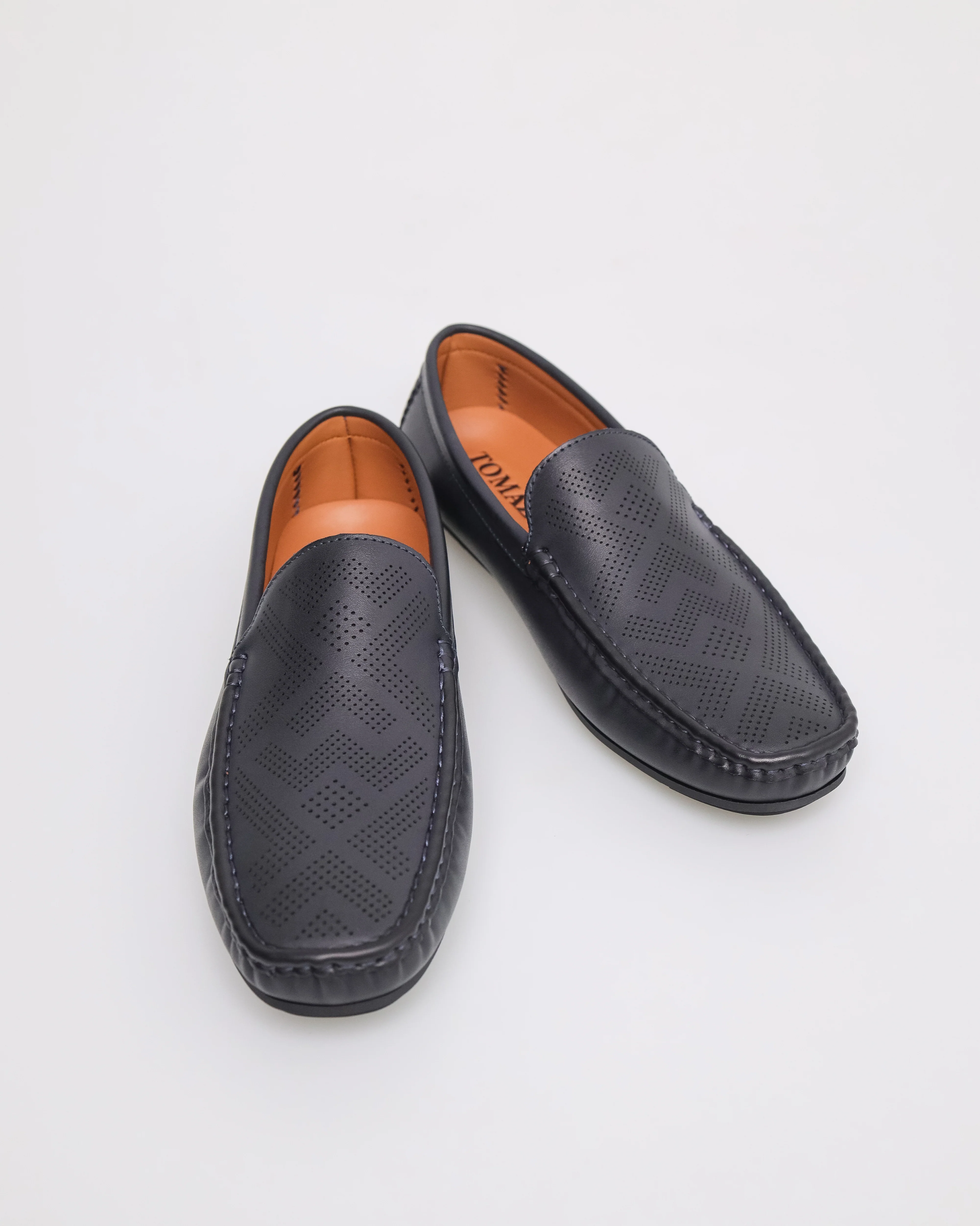 Tomaz C582 Men's Plain Moccasins - Image 10