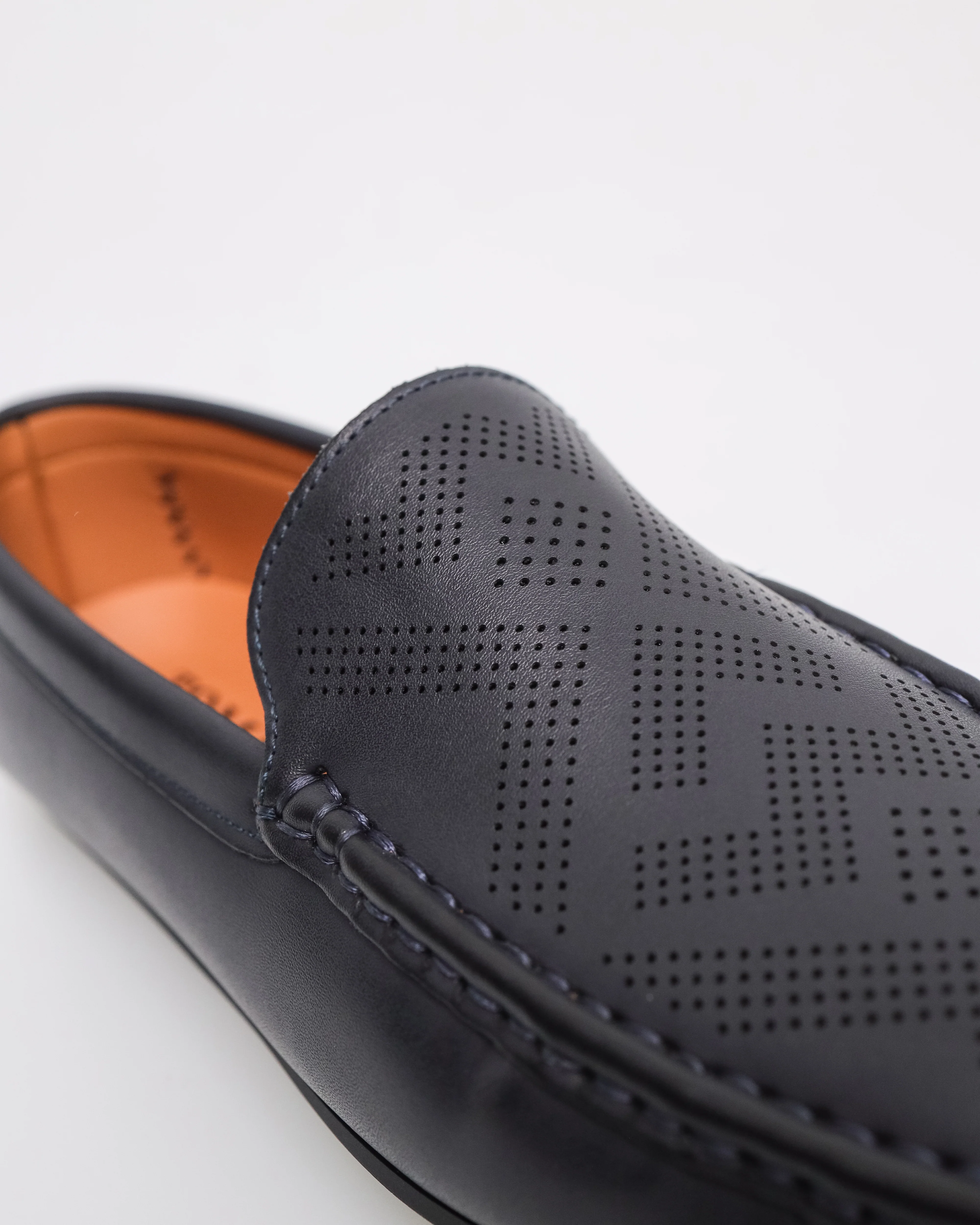 Tomaz C582 Men's Plain Moccasins - Image 12