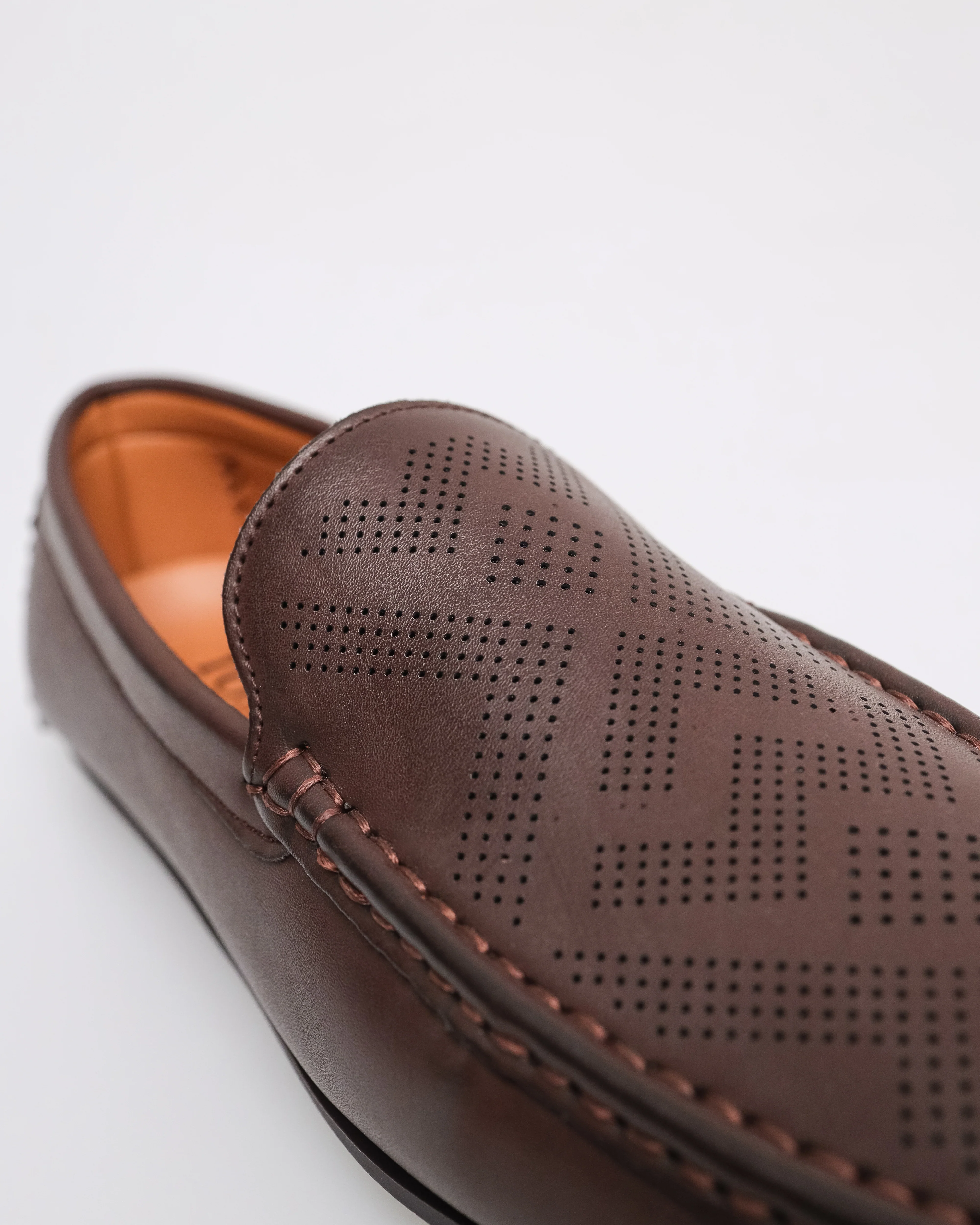 Tomaz C582 Men's Plain Moccasins - Image 8