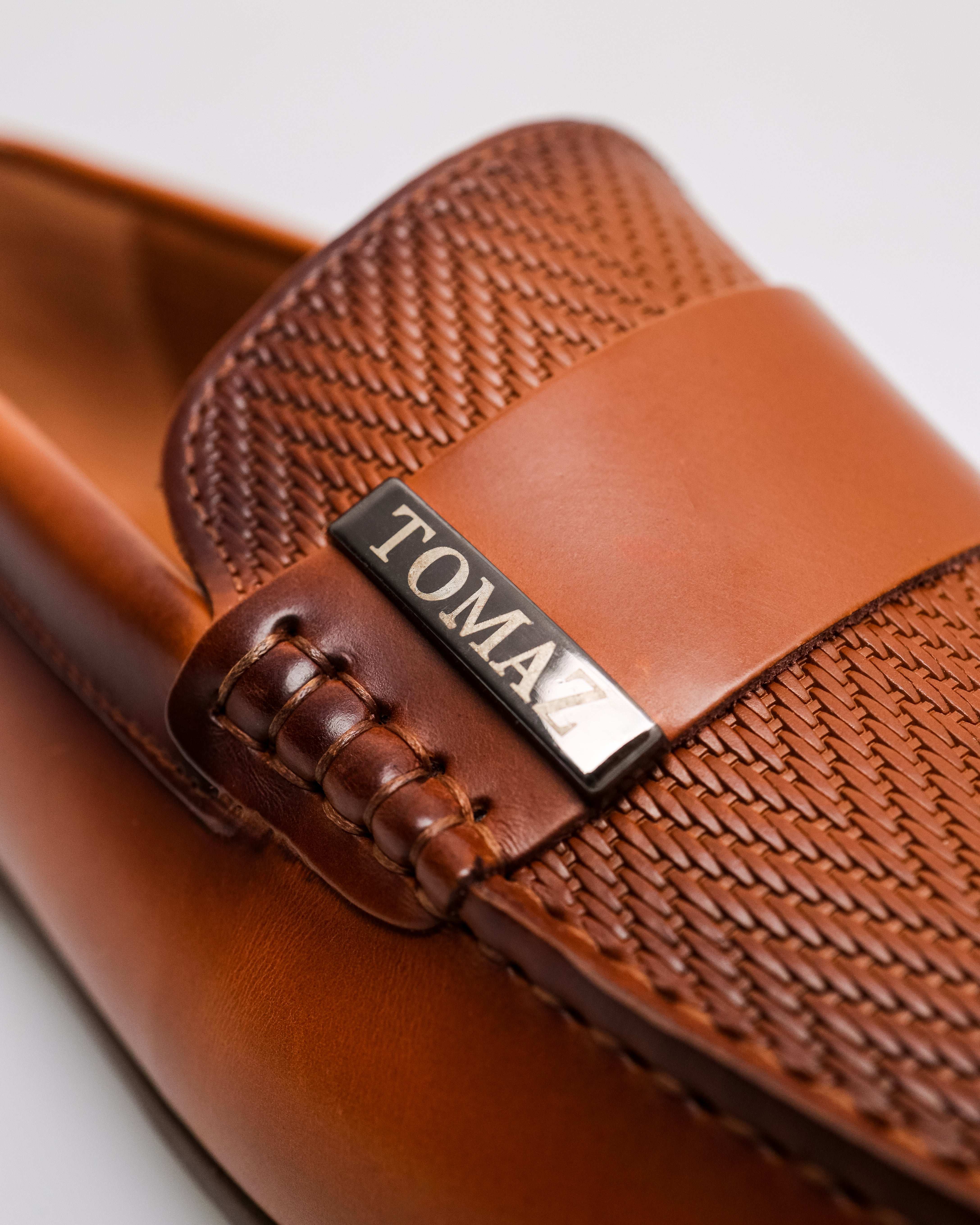 Tomaz C671 Men's Classic Textured Moccasins - Image 4