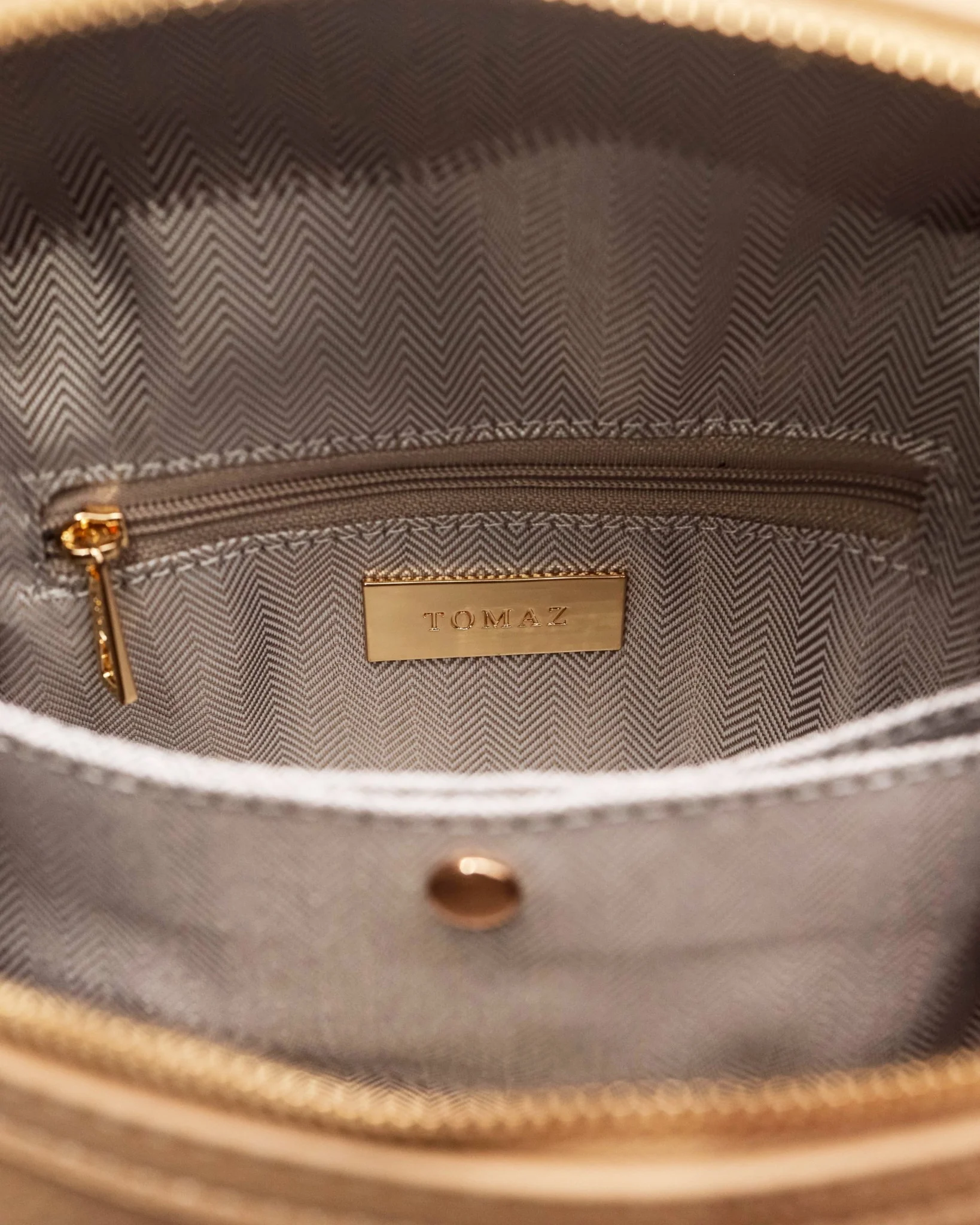Tomaz CL-B015 Ladies Structured Top Handle Bag - Image 14