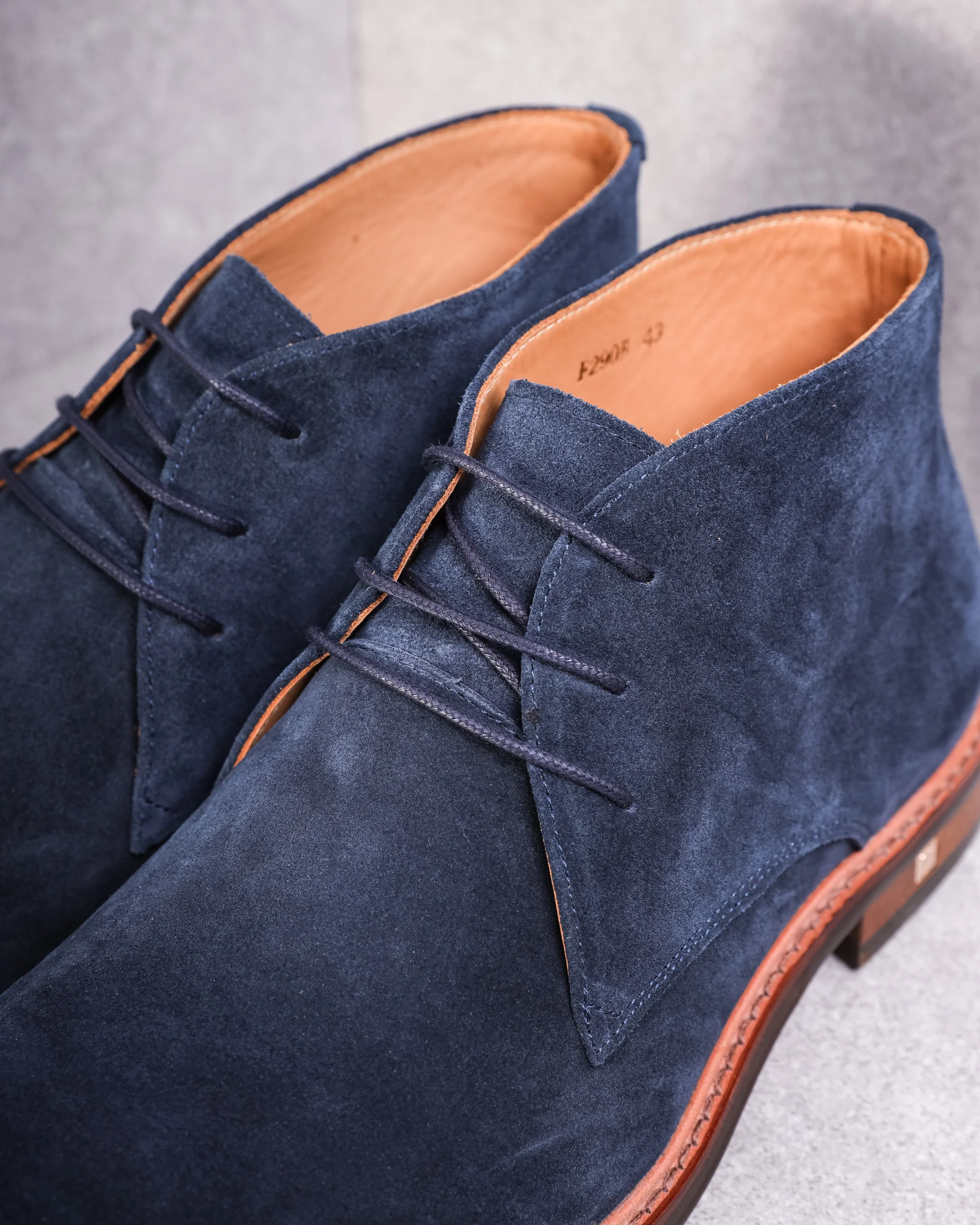 Tomaz F290B Men's Suede Boot - Image 10