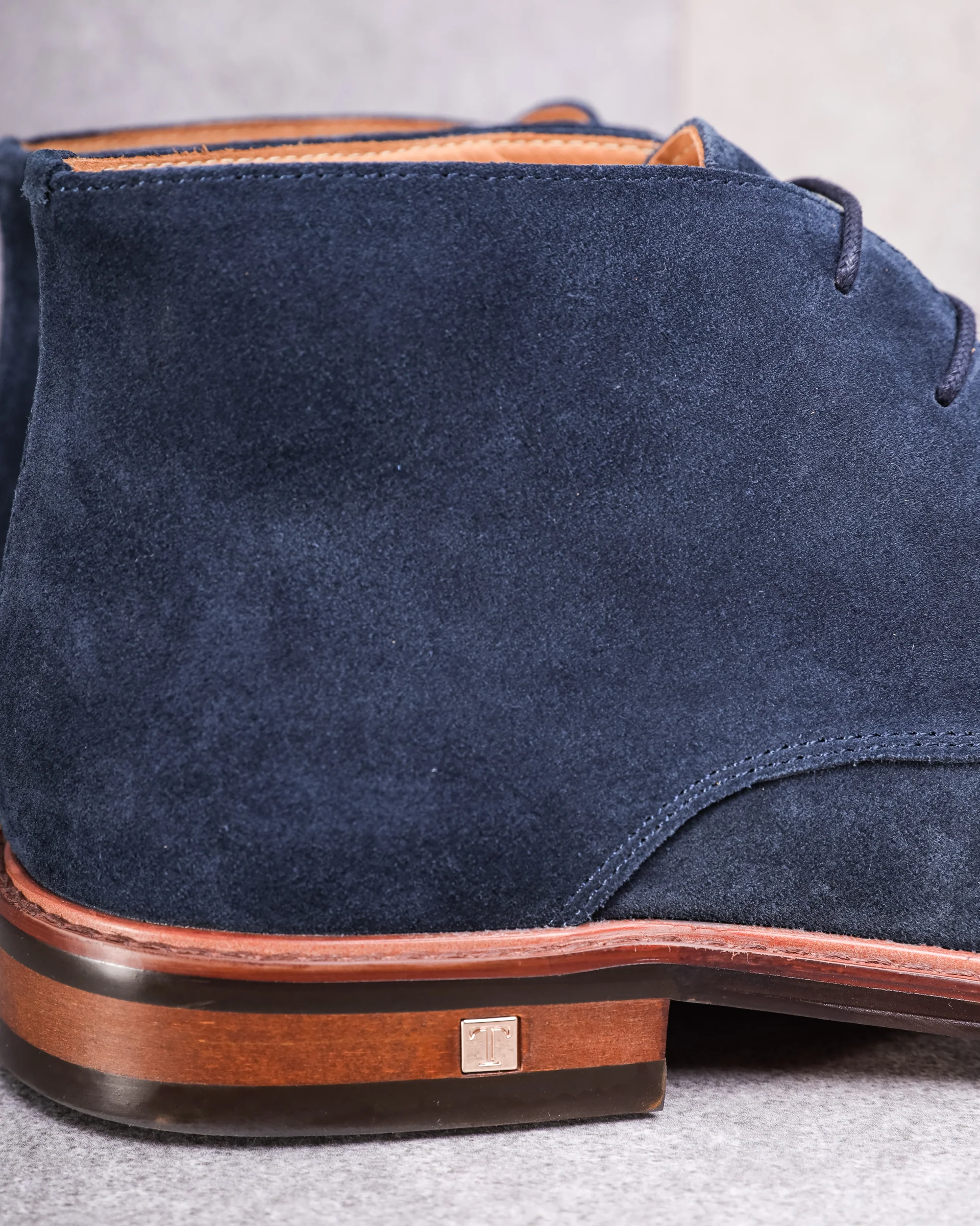 Tomaz F290B Men's Suede Boot - Image 12