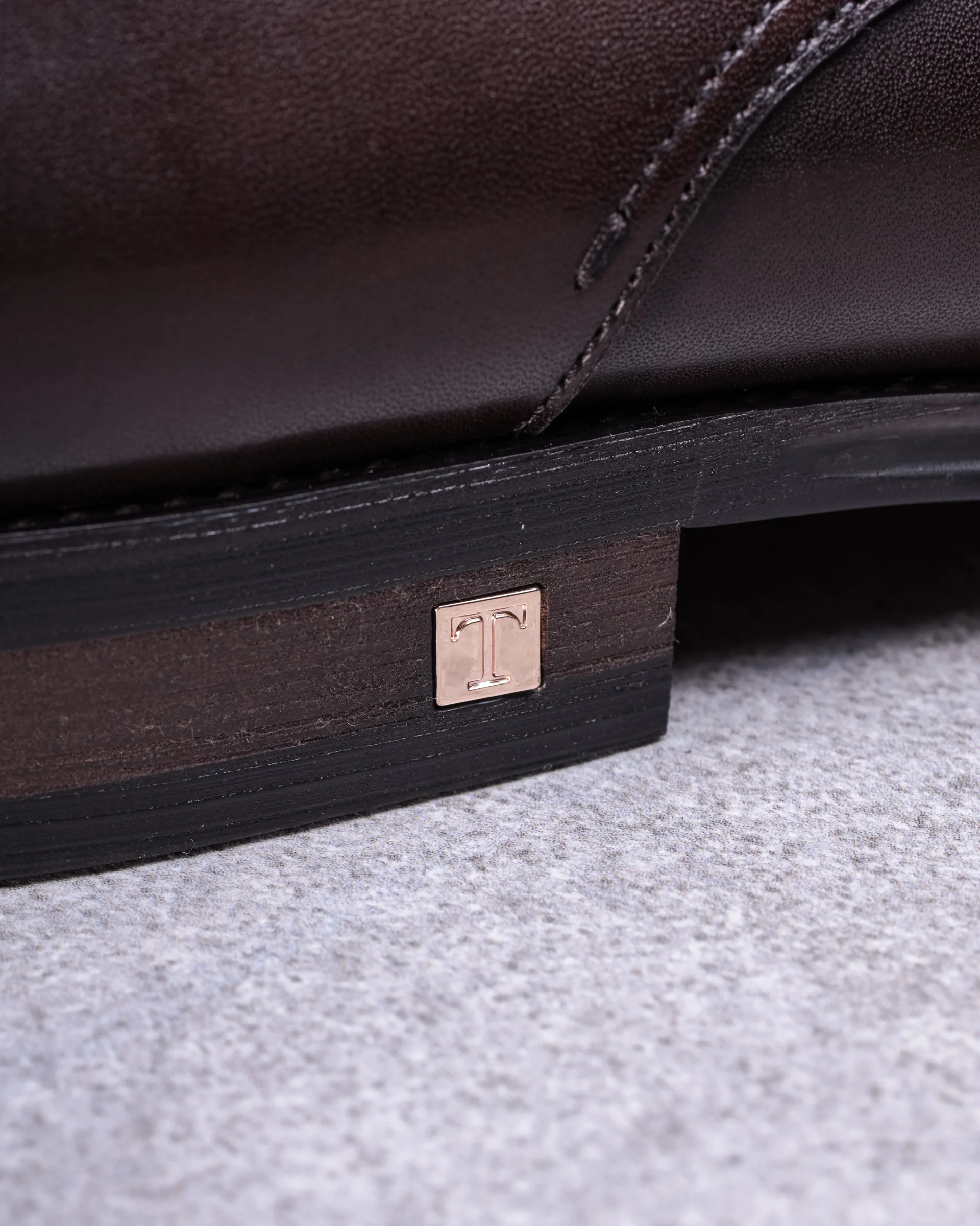 Tomaz F305 Men's Medallion Toe Derby - Image 8
