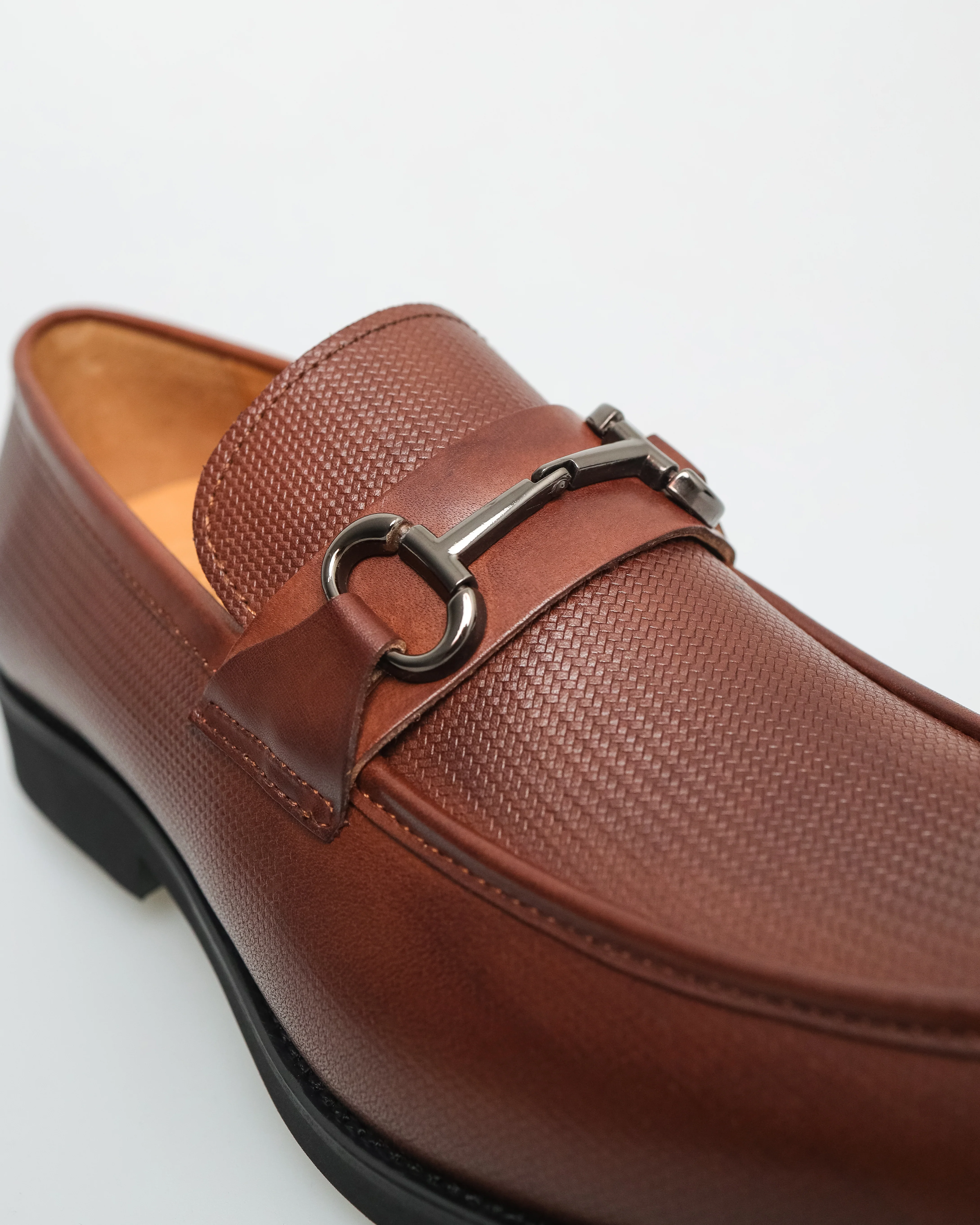 Tomaz F336 Men's SleekEdge Buckle Loafer - Image 4