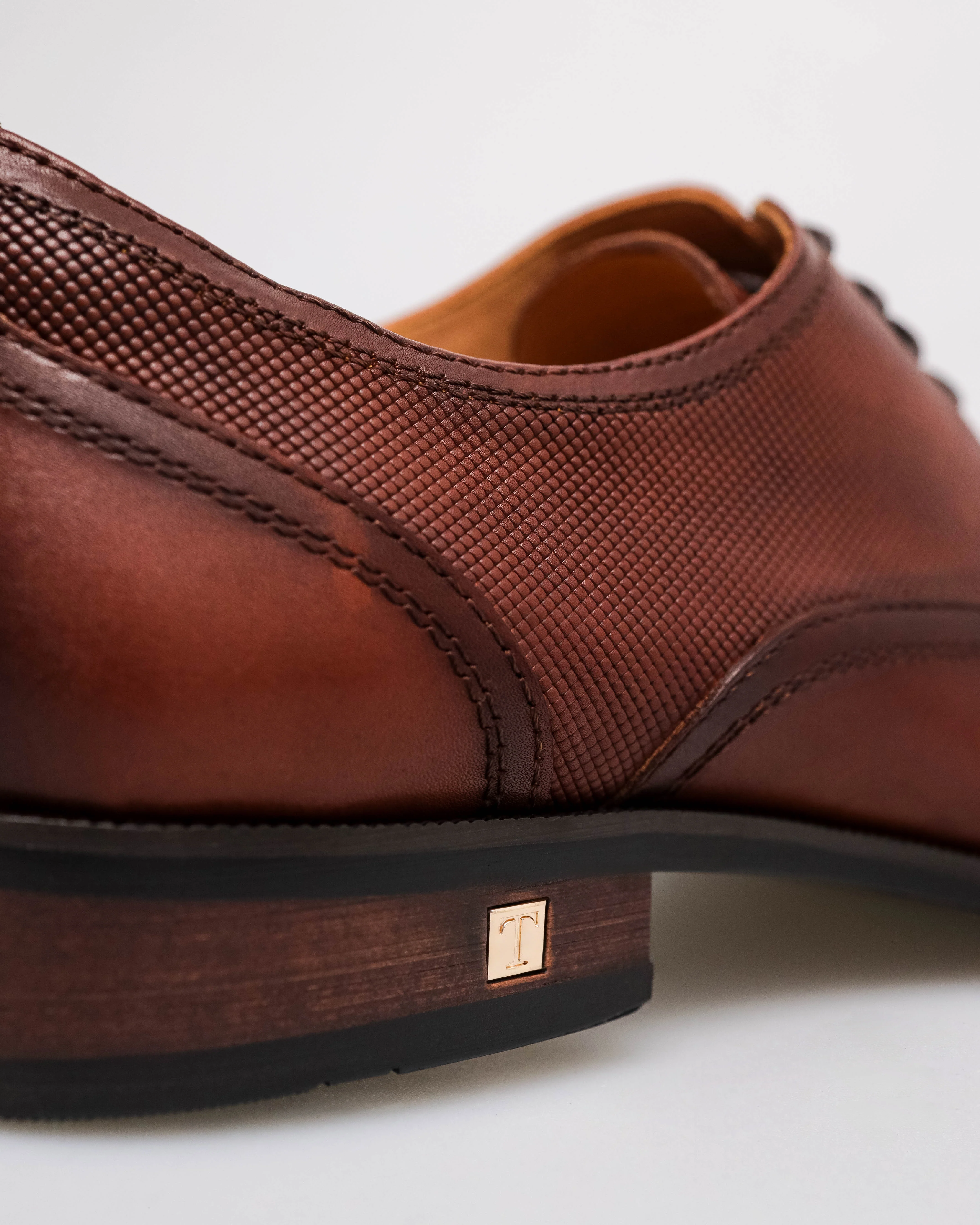 Tomaz F342 Men's Oxford - Image 4