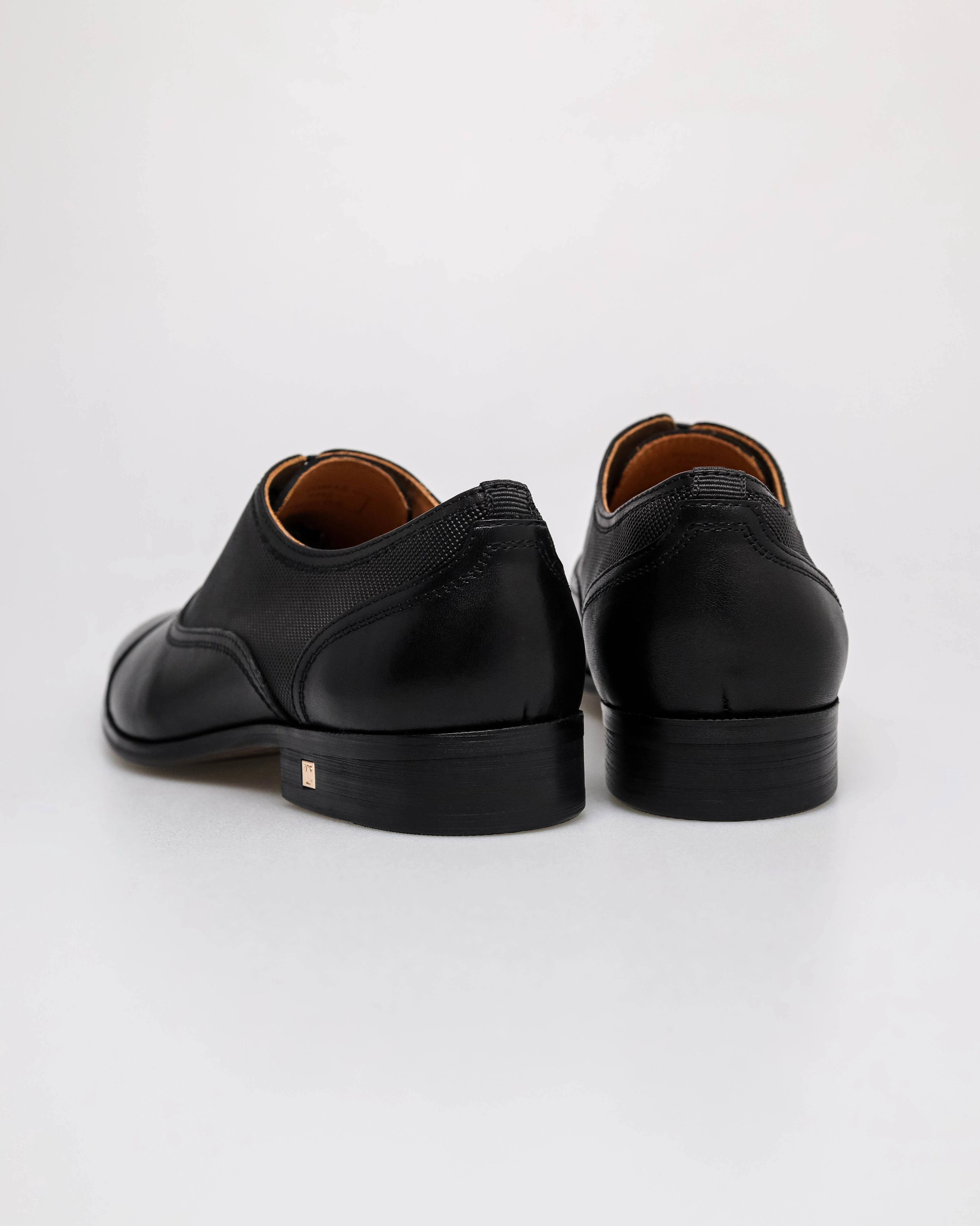 Tomaz F342 Men's Oxford - Image 7