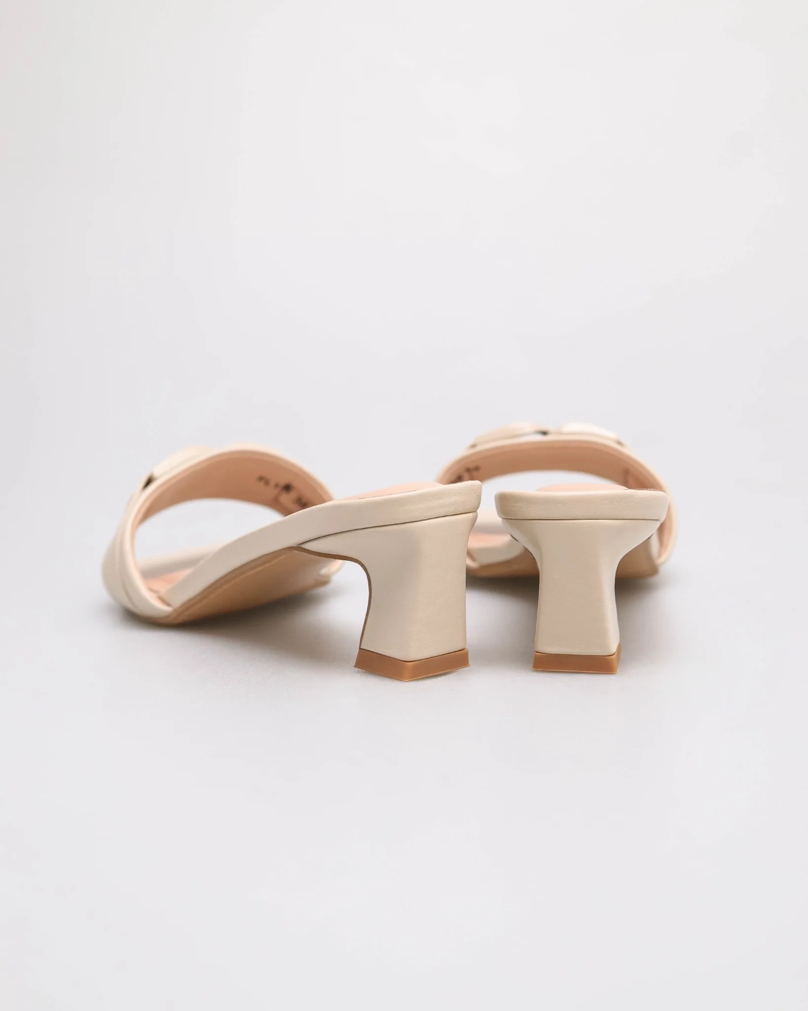 Tomaz FL135 Ladies Mules Heels - Image 3