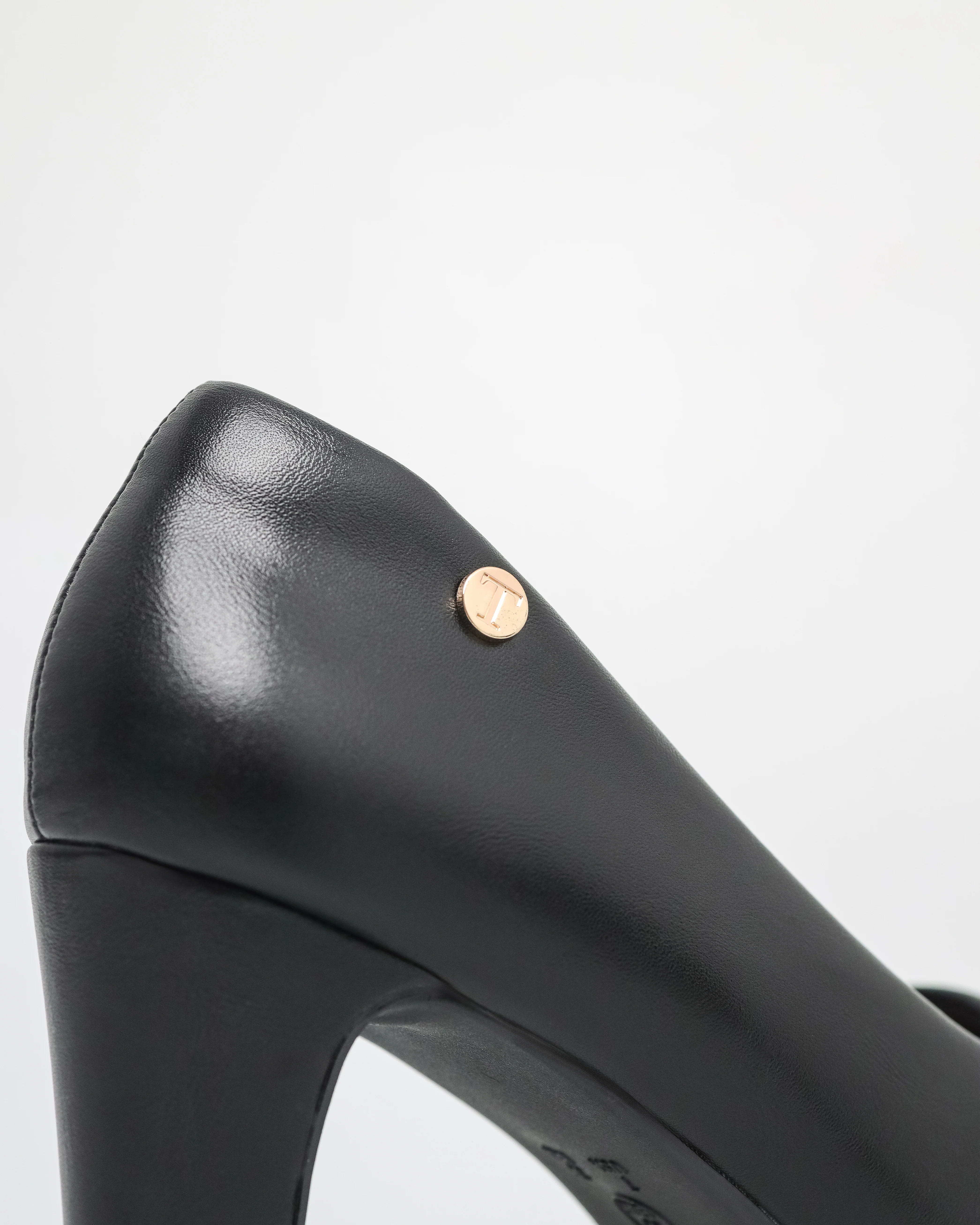 Tomaz NN334 Ladies Simple T Emblem Heels - Image 8