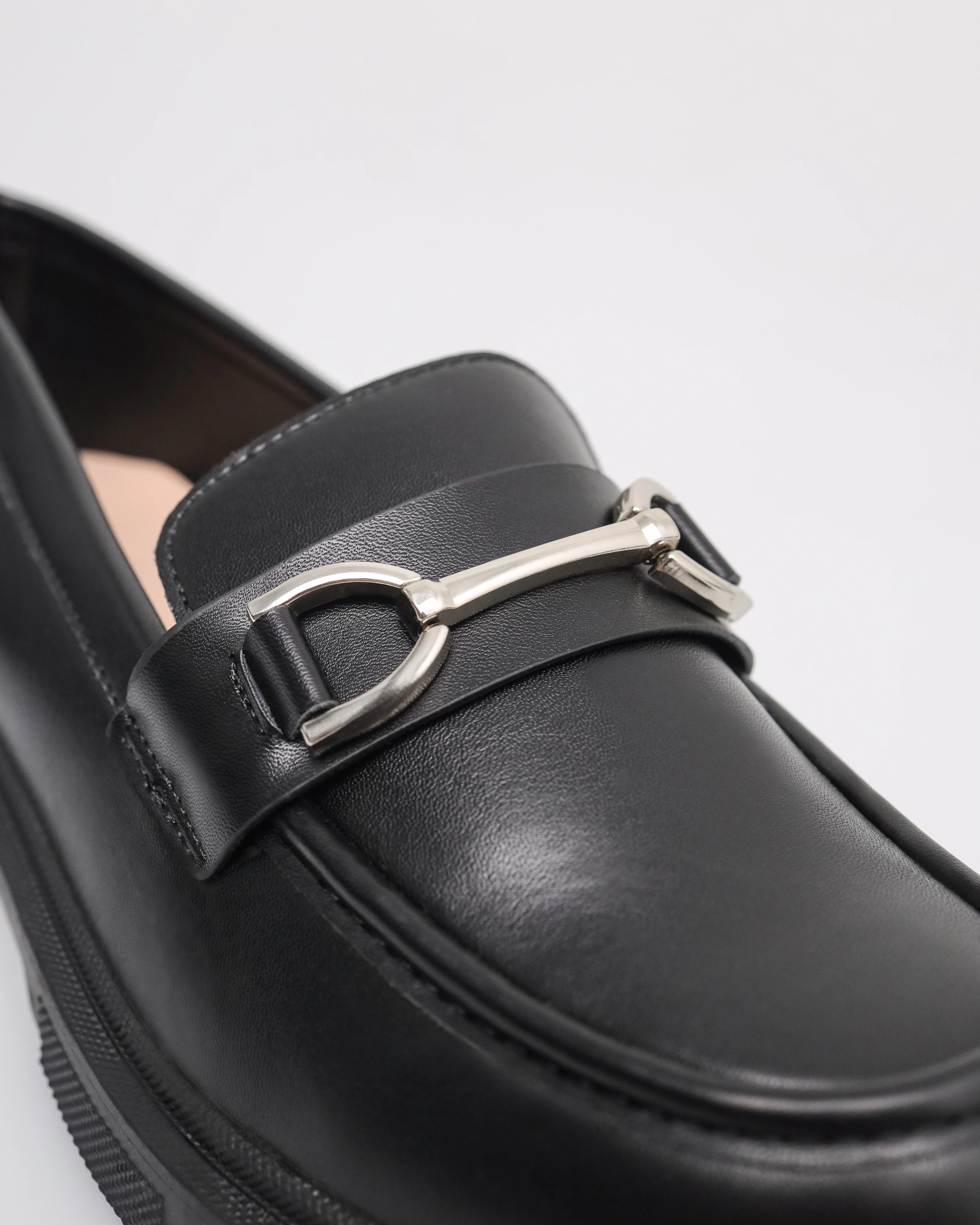 Tomaz NN344 Ladies D-Chain Loafers - Image 4
