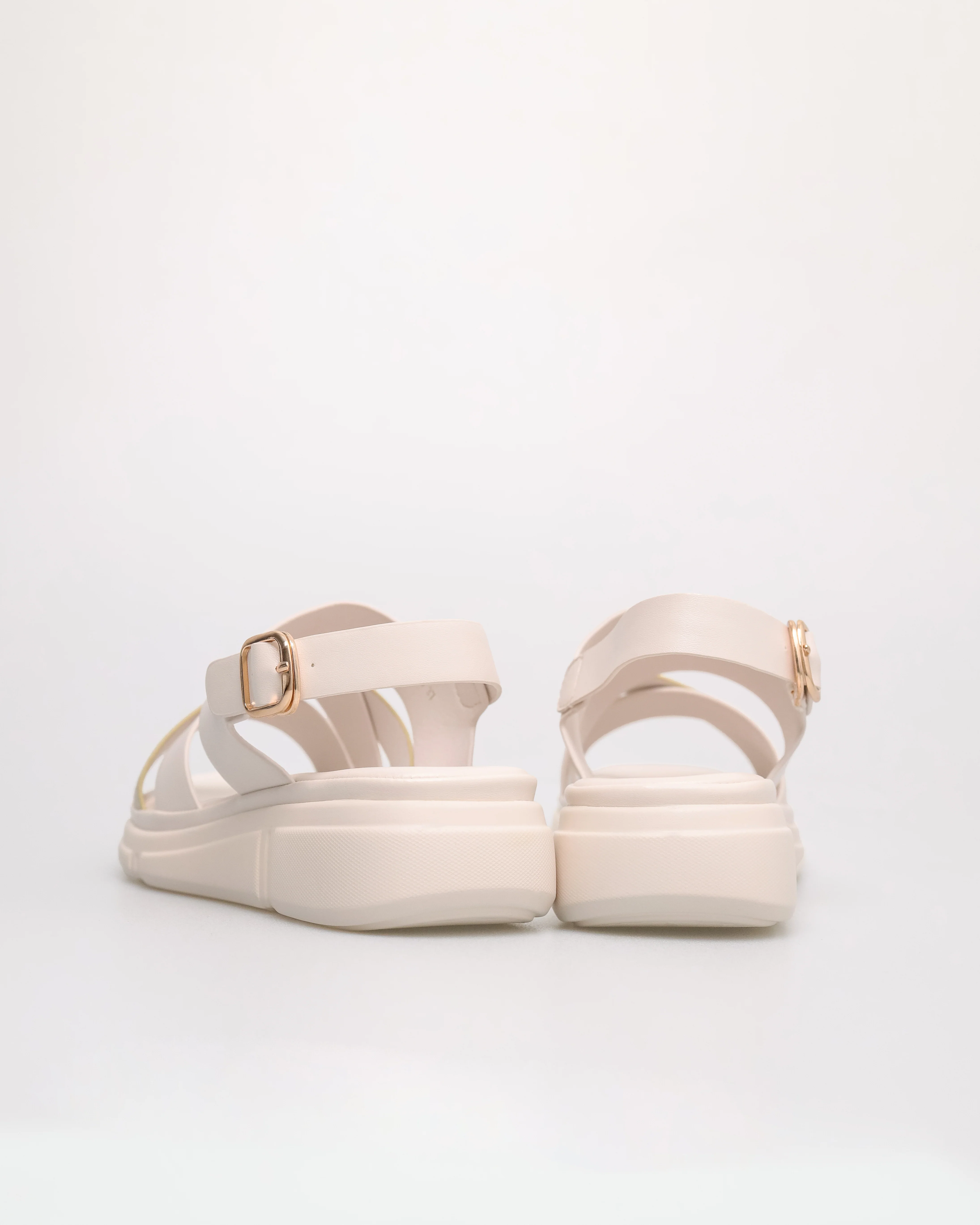 Tomaz NN497 Ladies Cross-Strap Sandal - Image 3