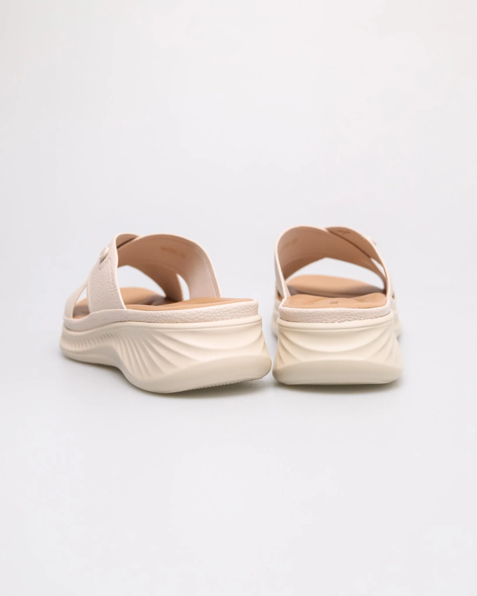 Tomaz NN666 Ladies Cross Strap Sandal - Image 11
