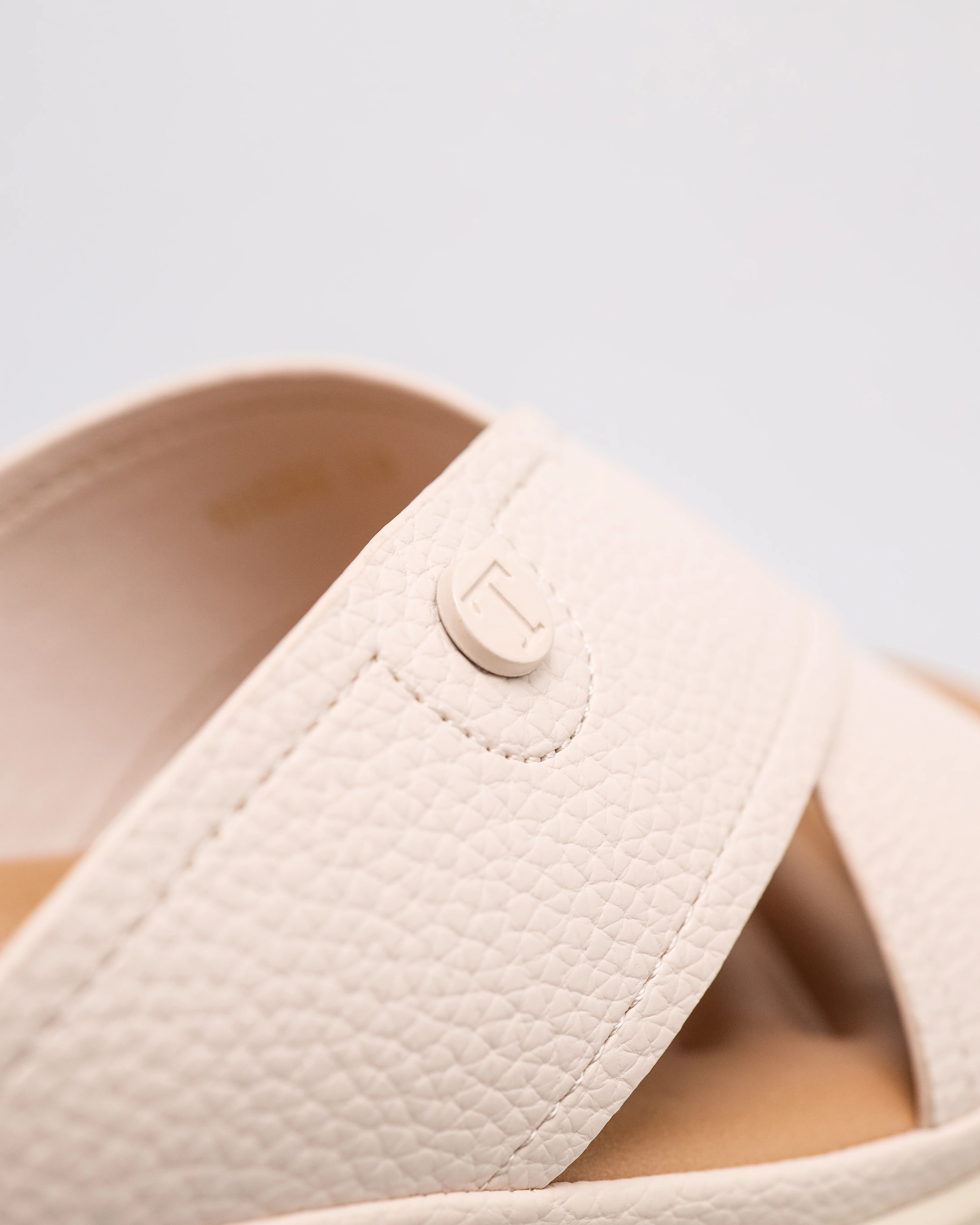 Tomaz NN666 Ladies Cross Strap Sandal - Image 12