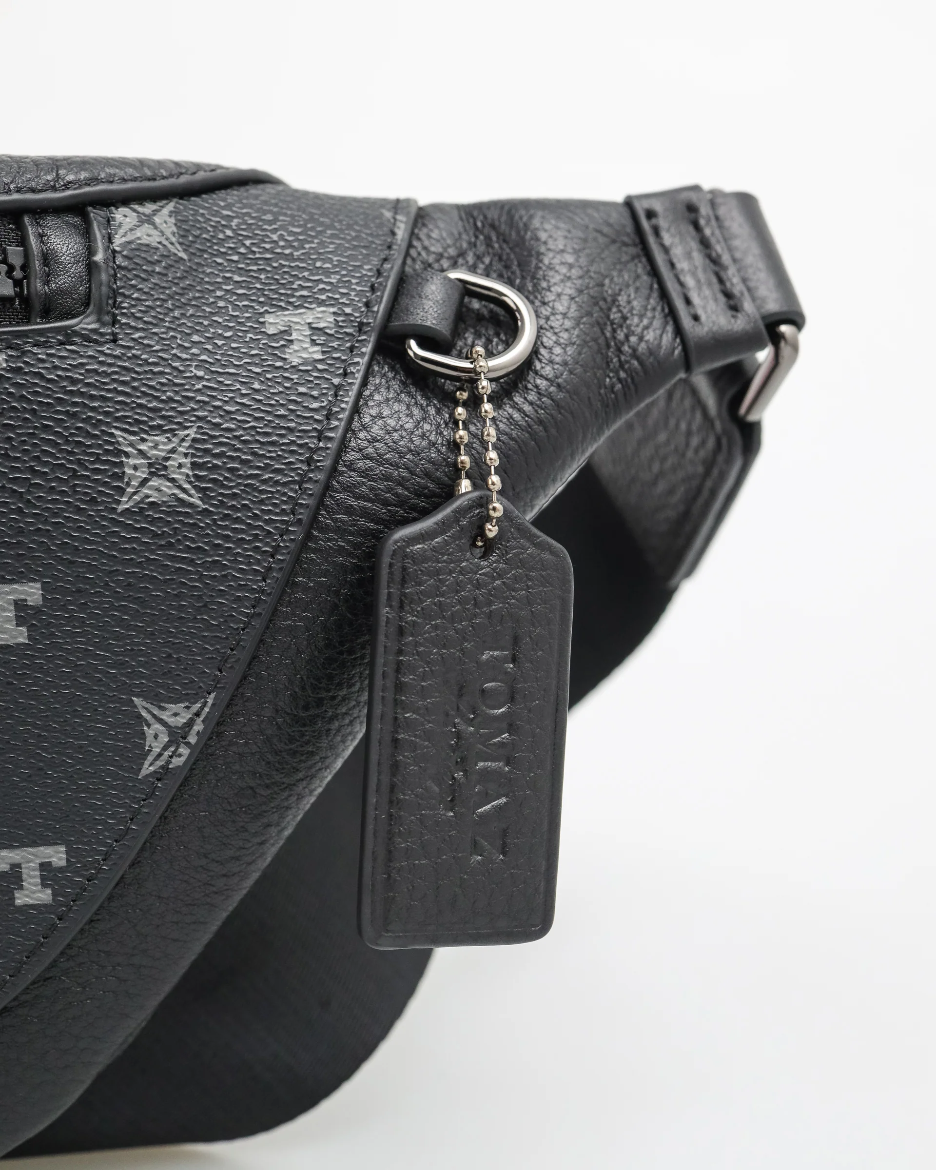 Tomaz NT-TZ402 Monogram Men's Sling Bag - Image 4