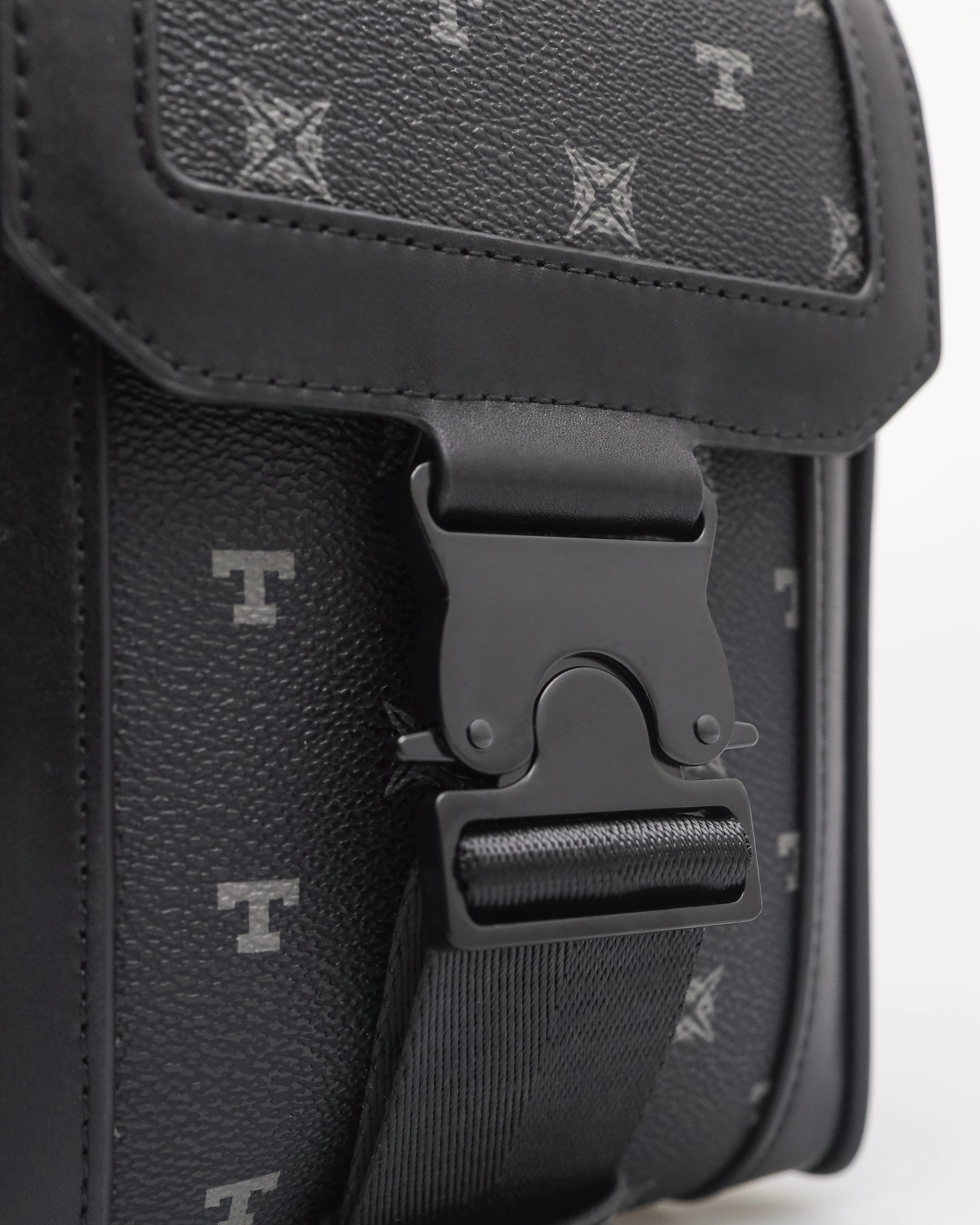 Tomaz NT-TZ442 Monogram Men's Bridle Bag - Image 2