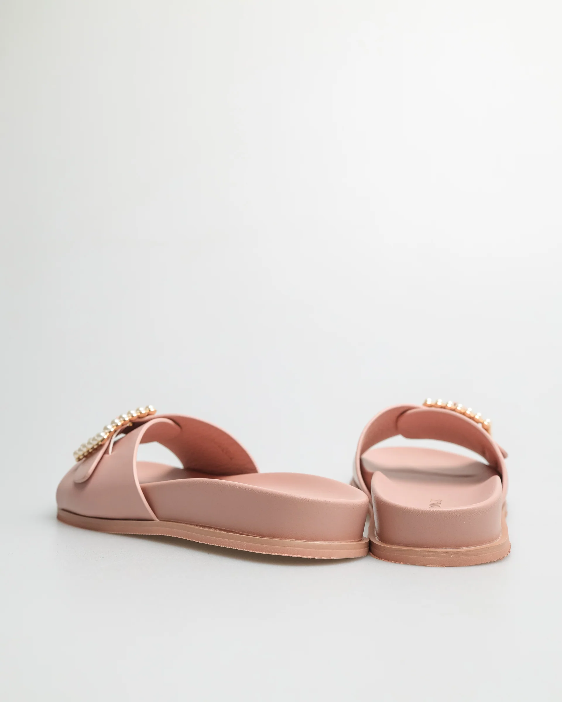 Tomaz YX134 Ladies Pearl Buckle Sandals - Image 3