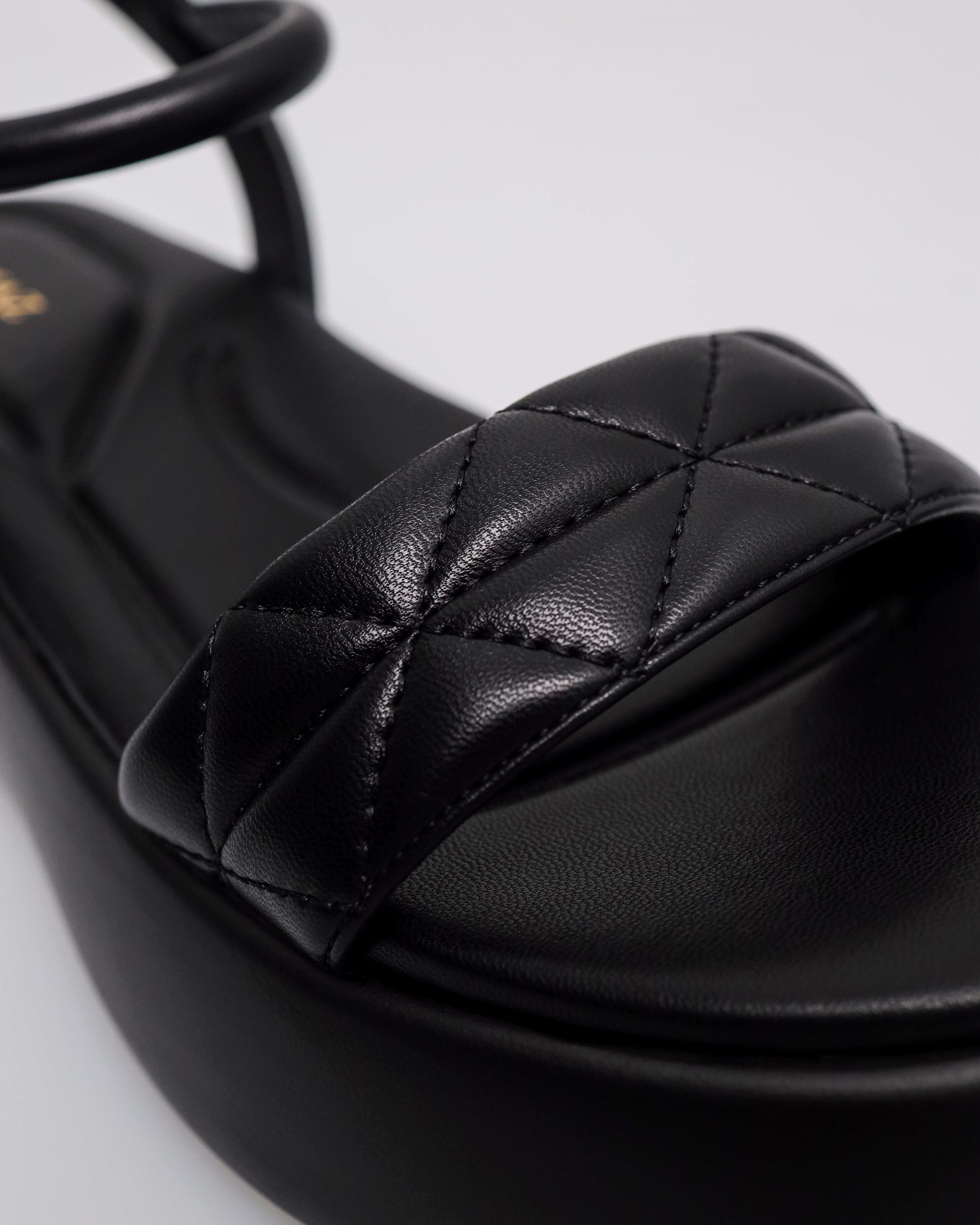 Tomaz YX228 Ladies Quilted Ankle Sandal - Image 8