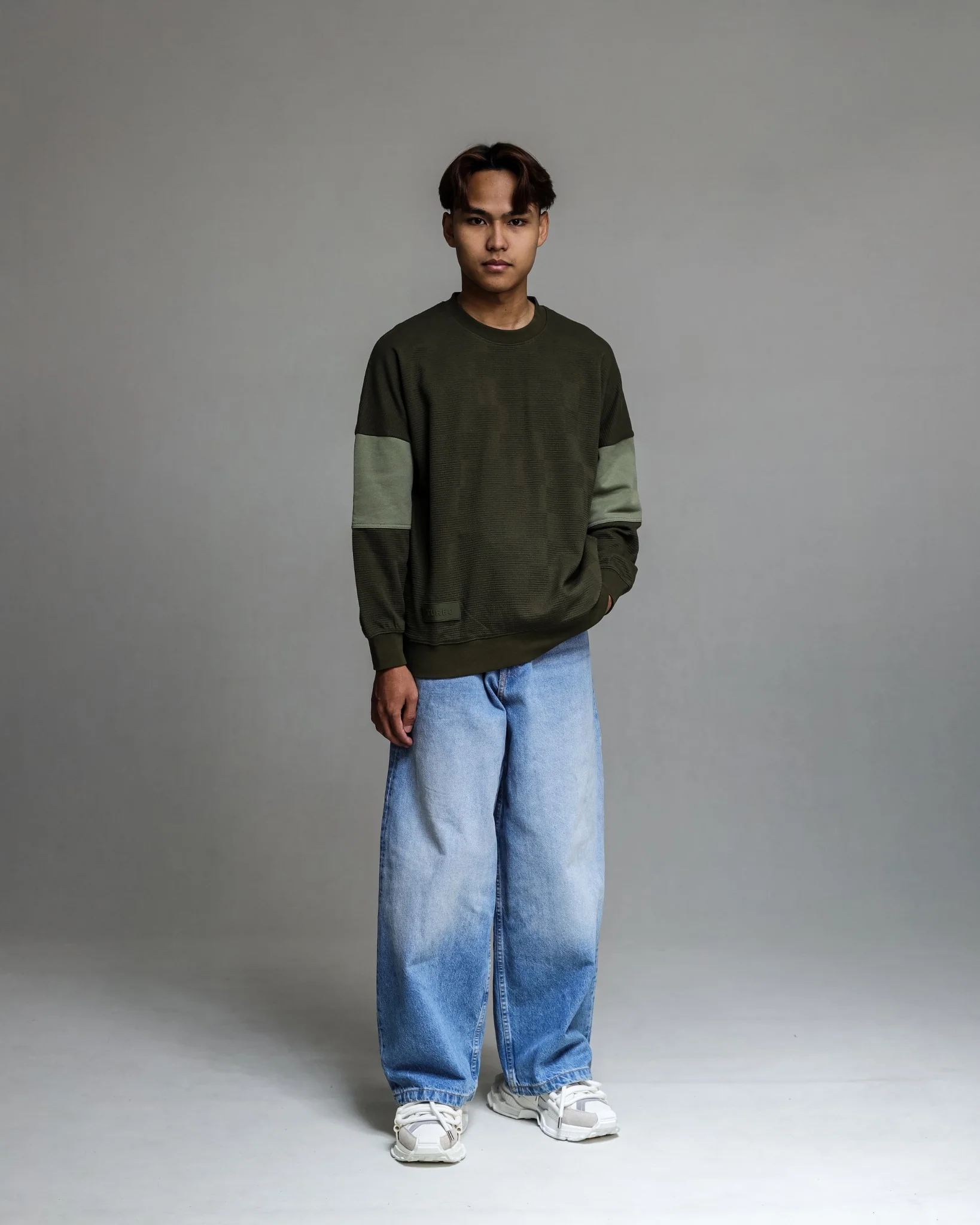 Turbo BT-S003 Sweater - Image 3